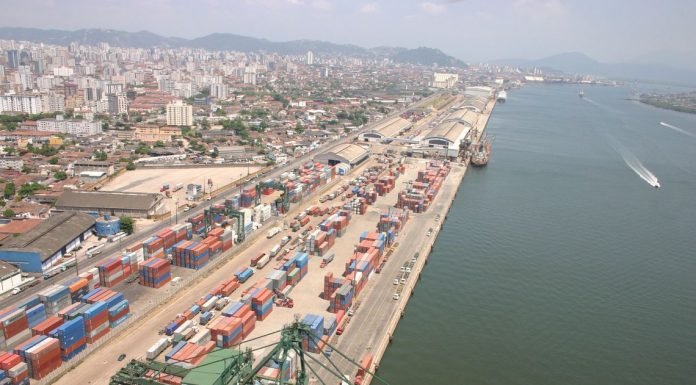 Porto de Santos apresenta queda na movimentação
