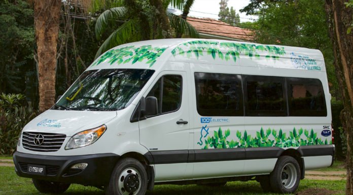 JAC apresenta primeira van 100% elétrica do Brasil