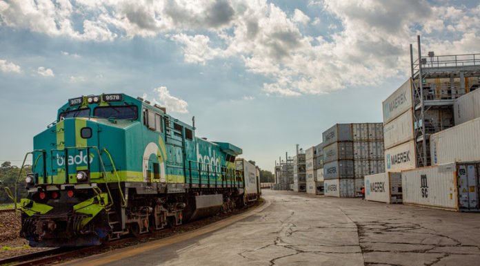 Brado inicia operação de trens de contêineres na Ferrovia Norte-Sul