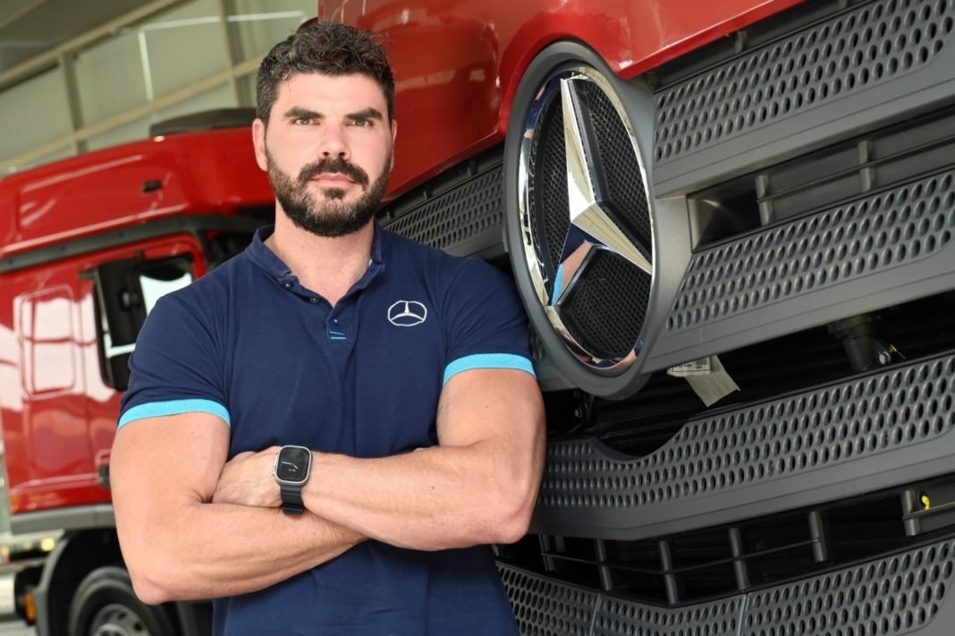 20240116_f5cb4b9fffaa4a89bf42b357b8695424_foto-abre-executivo Mercedes-Benz do Brasil Anuncia Rafael Abolis como Novo Gerente de Marketing Caminhões