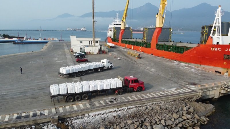 Porto de São Sebastião (1)
