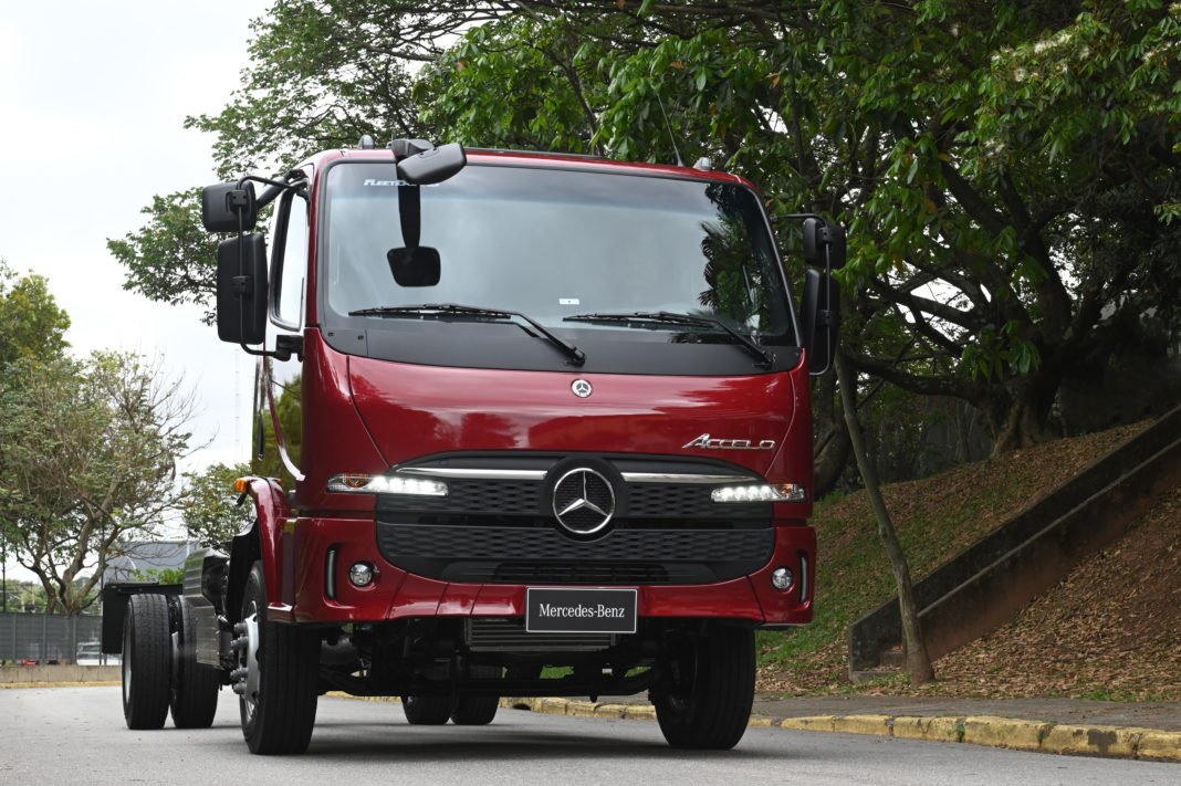 Mercedes Accelo 1117